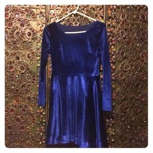 Long sleeve blue velvet dress